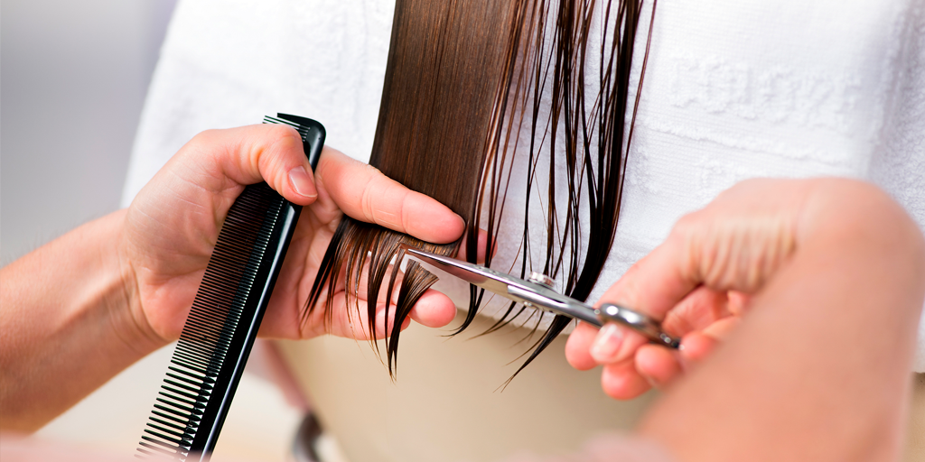Cortar o cabelo com frequência ajuda na beleza dos fios! - Pinheiros  Cosméticos